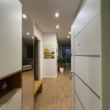 Loui Vollga Appartement Durrës