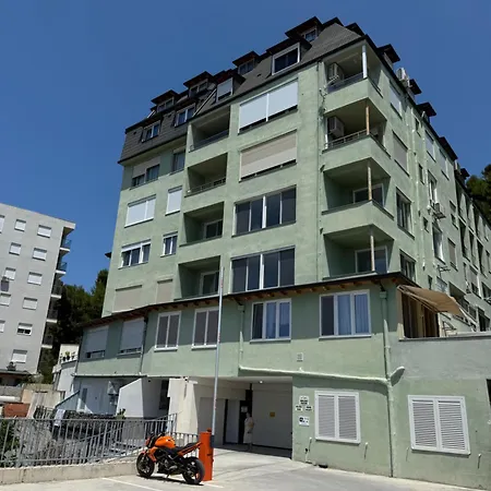 Apartment Loui Vollga