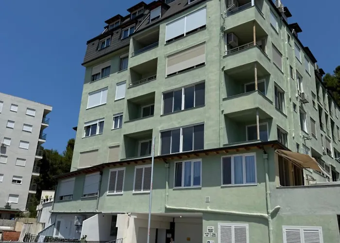 アパート Loui Vollga