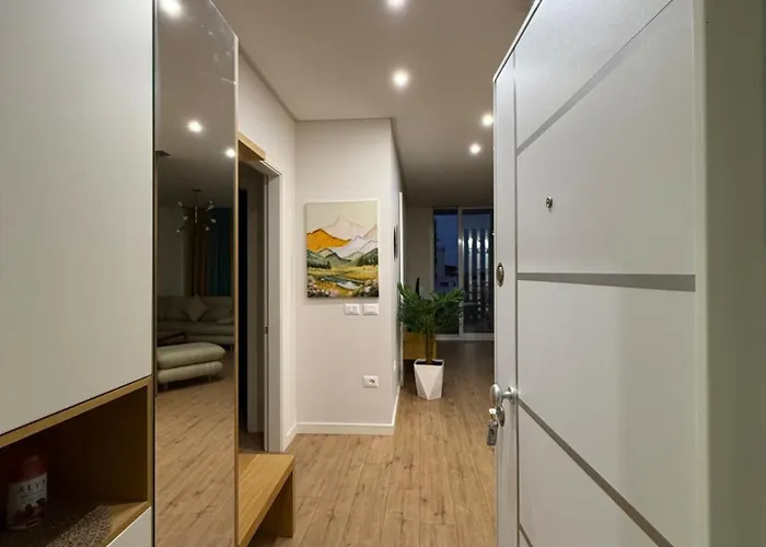 Loui Vollga アパート ドゥラス