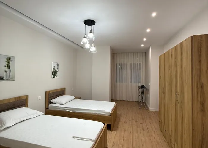 Loui Vollga アパート ドゥラス